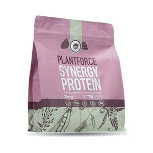 En 800 g pose Synergy Protein i Berry smag fra Plantforce